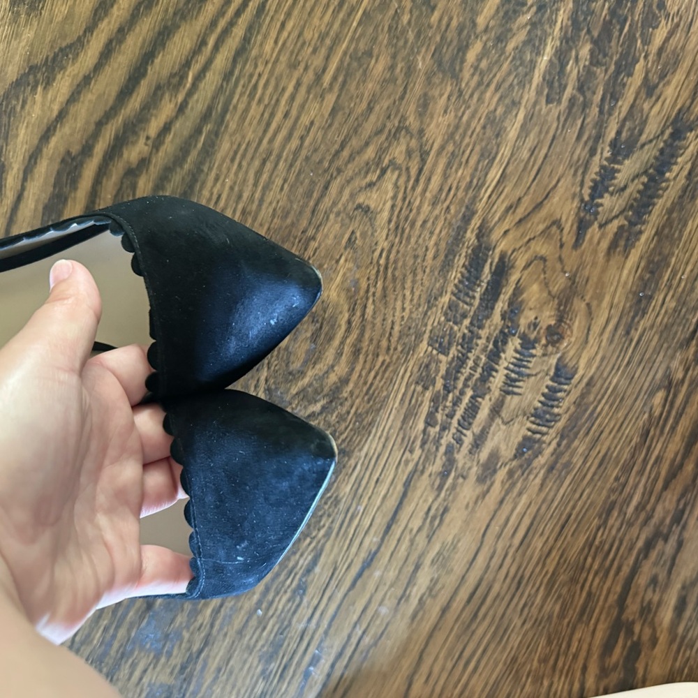 Ann Taylor- Mila scalloped suede pumps - Picture 6 of 6